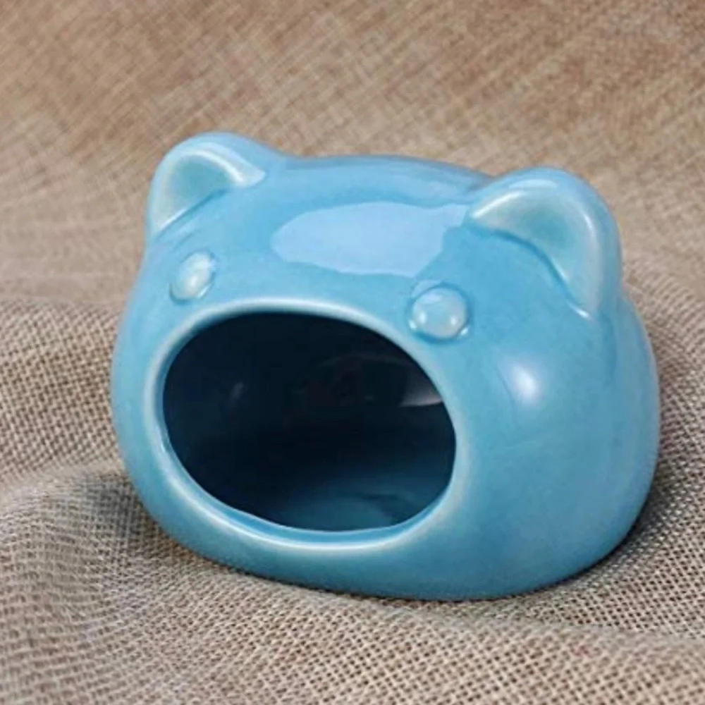 Cat Shaped Bedding House for Small Animals